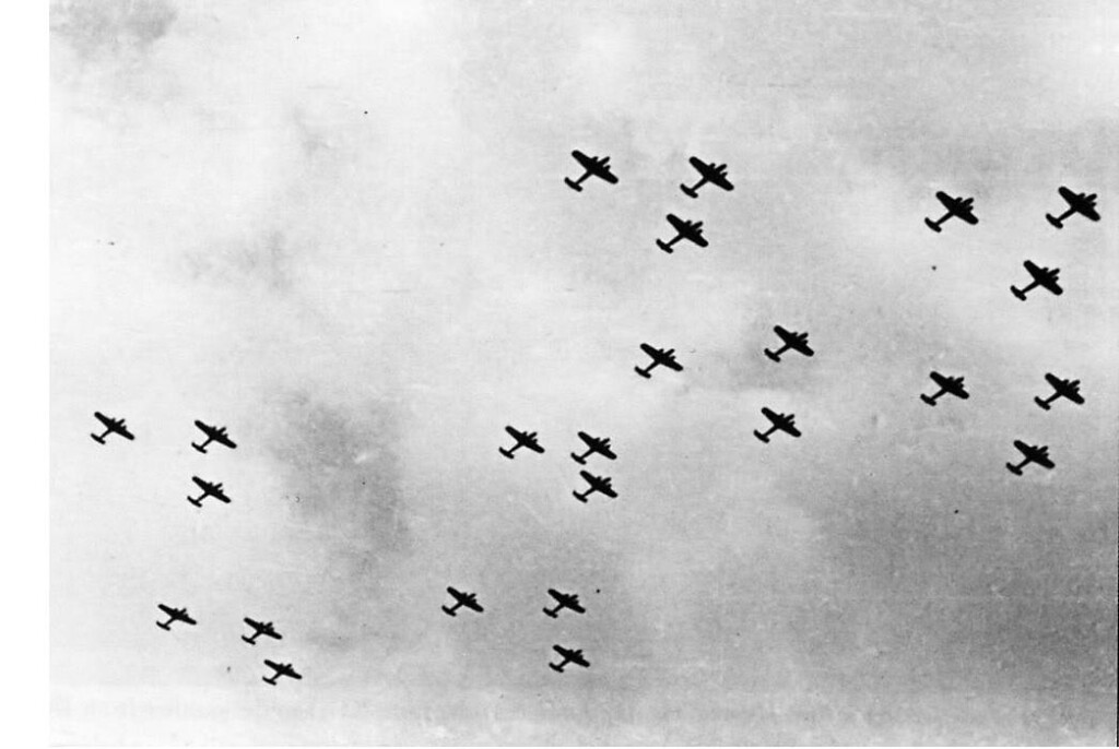 bomber-formation-at-ww2